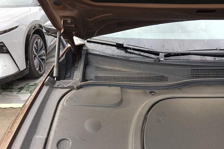 Used Mazda EZ-6 2024 Range-Extended 200 Luxury Edition Engine Bay Right