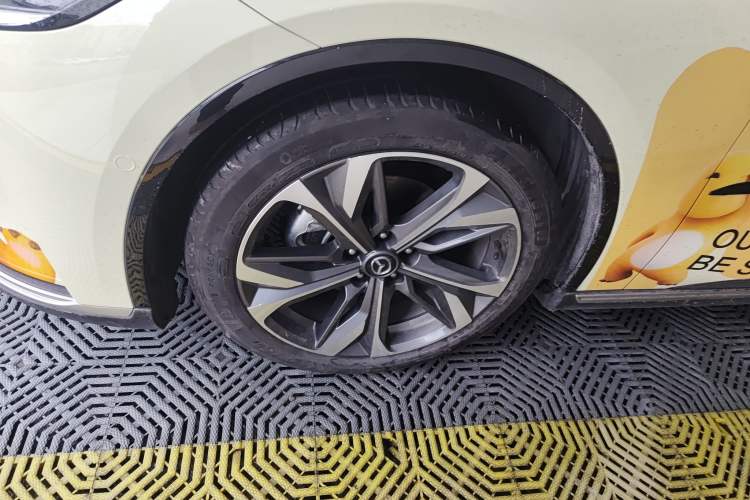 Used Mazda EZ-6 2024 Range-Extended 200 Luxury Edition Exterior 4