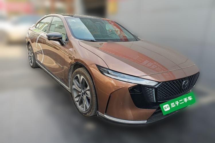 Used Mazda EZ-6 2024 Range-Extended 200 Luxury Edition Front Right 45 Deg