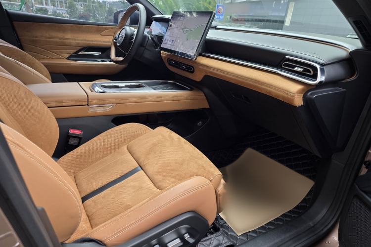 Used Mazda EZ-6 2024 Range-Extended 200 Luxury Edition Interior 11