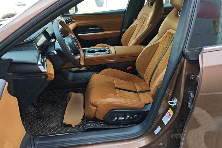 Used Mazda EZ-6 2024 Range-Extended 200 Luxury Edition Left Front Seat