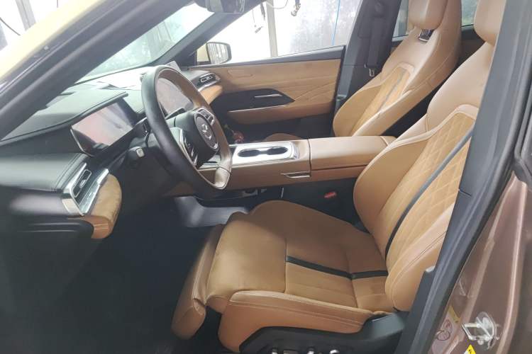 Used Mazda EZ-6 2024 Range-Extended 200 Luxury Edition Left Front Seat