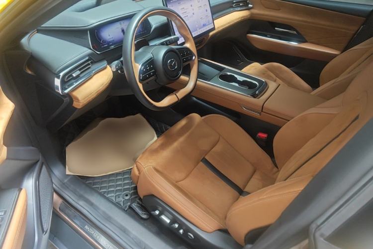 Used Mazda EZ-6 2024 Range-Extended 200 Luxury Edition Left Front Seat