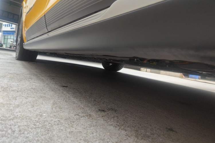 Used Mazda EZ-6 2024 Range-Extended 200 Luxury Edition Left Side Sill