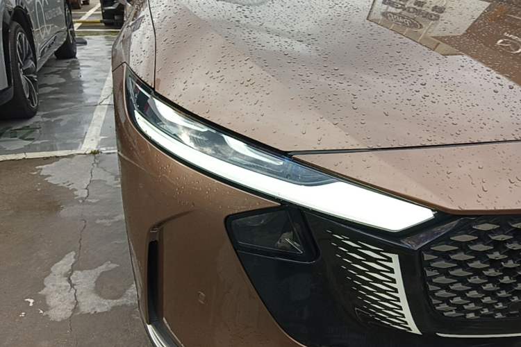 Used Mazda EZ-6 2024 Range-Extended 200 Luxury Edition Right Front Headlight