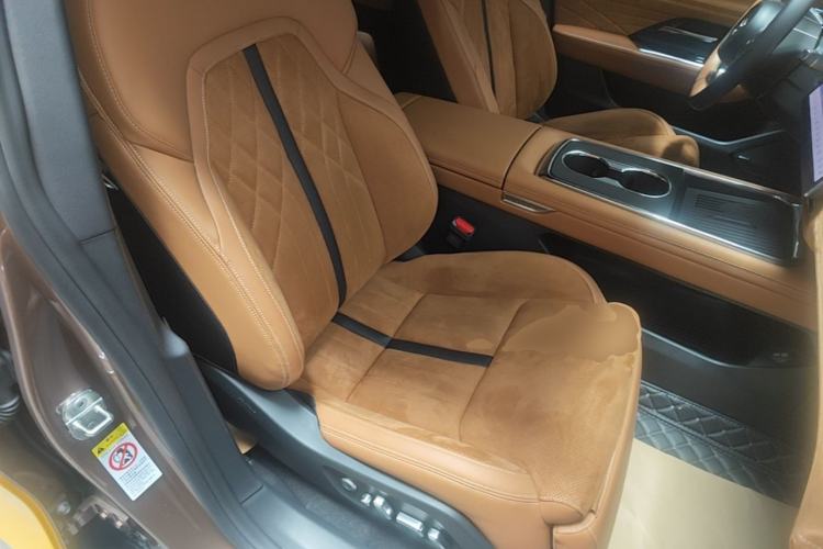 Used Mazda EZ-6 2024 Range-Extended 200 Luxury Edition Right Front Seat