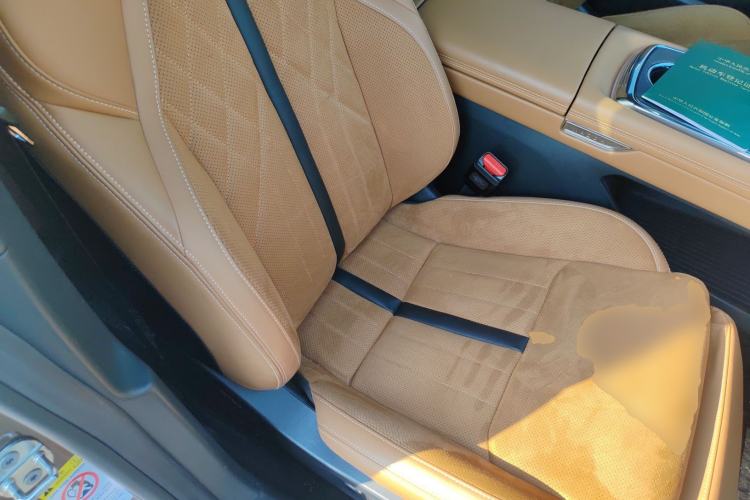 Used Mazda EZ-6 2024 Range-Extended 200 Luxury Edition Right Front Seat