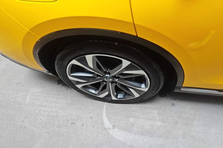 Used Mazda EZ-6 2024 Range-Extended 200 Luxury Edition Right Rear Wheel Hub