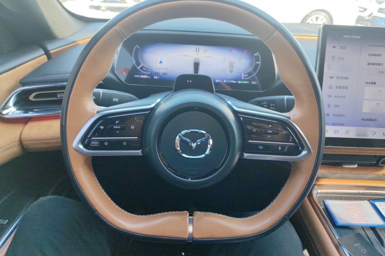 Used Mazda EZ-6 2024 Range-Extended 200 Luxury Edition Steering Wheel