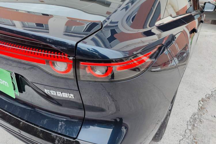 Used Mazda EZ-6 2025 Range-Extended 200 Zhiya Sport Edition Right Rear Taillight