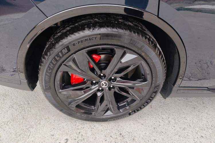 Used Mazda EZ-6 2025 Range-Extended 200 Zhiya Sport Edition Right Rear Wheel Hub