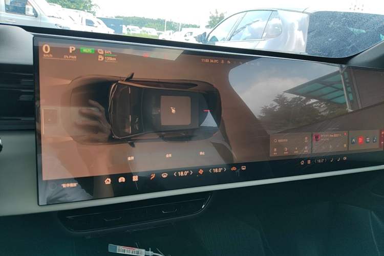 Used Mazda EZ-60 2025 Model Range-Extended 200 Max Audio And AC Panel