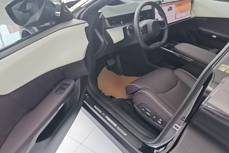 Used Mazda EZ-60 2025 Model Pure Electric 600 Max Driver Seat