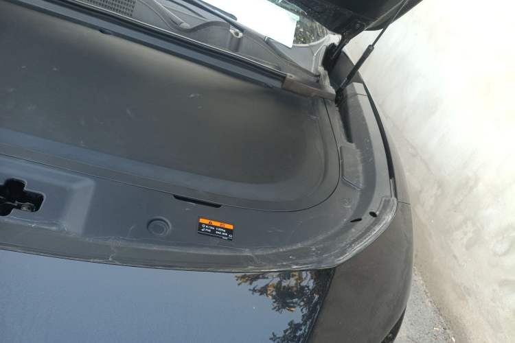 Used Mazda EZ-60 2025 Model Range-Extended 200 Max Engine Bay Left