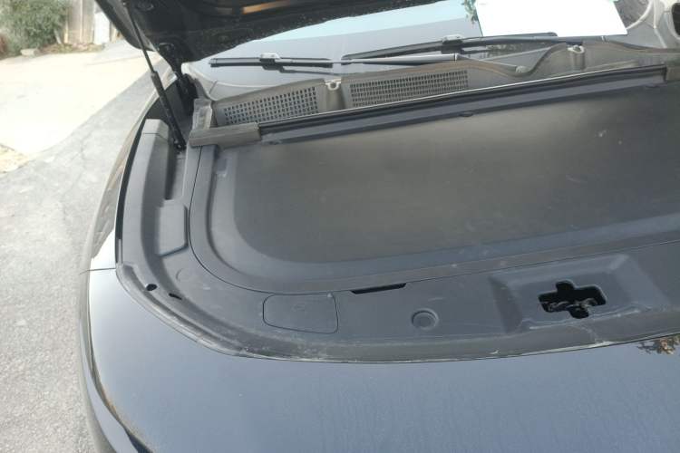 Used Mazda EZ-60 2025 Model Range-Extended 200 Max Engine Bay Right