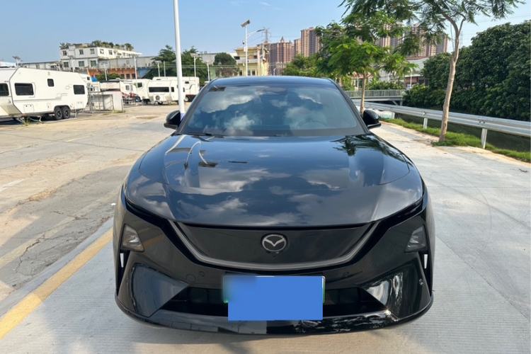 Used Mazda EZ-60 2025 Model Range-Extended 200 Max Exterior 2
