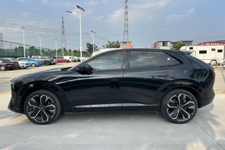 Used Mazda EZ-60 2025 Model Range-Extended 200 Max Exterior 6