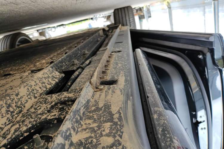 Used Mazda EZ-60 2025 Model Range-Extended 200 Max Left Side Sill