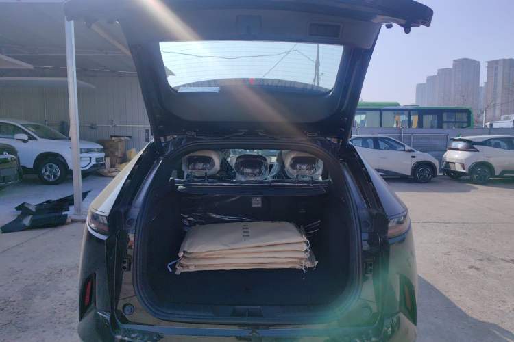Used Mazda EZ-60 2025 Model Pure Electric 600 Max Trunk
