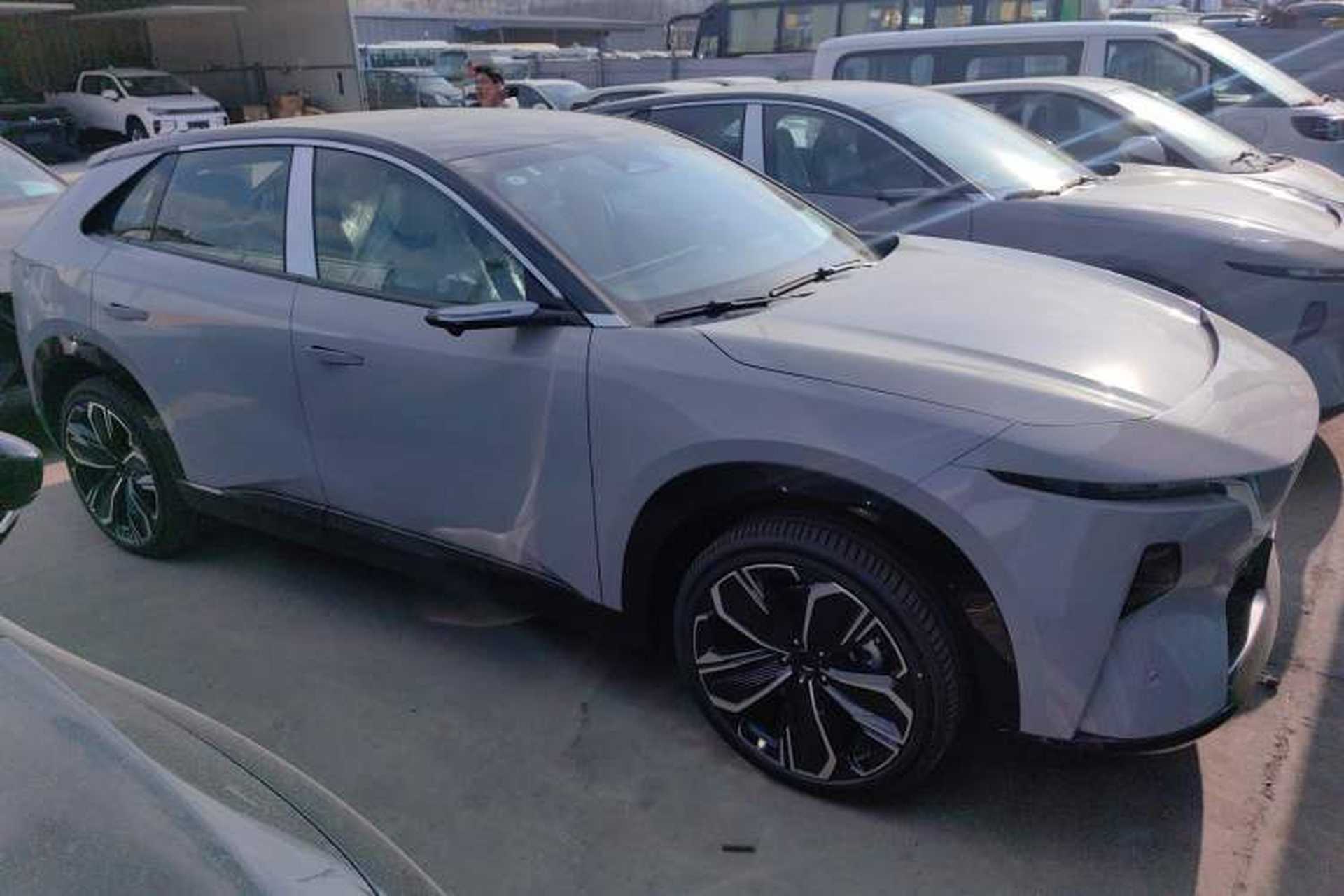 Used Mazda EZ-60 2025 Model Pure Electric 600 Max Exterior 2