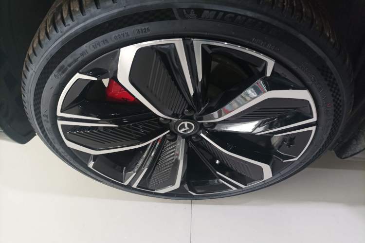 Used Mazda EZ-60 2025 Model Range-Extended 200 Max Exterior 4