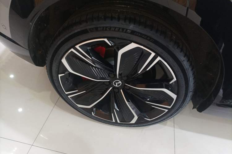 Used Mazda EZ-60 2025 Model Range-Extended 200 Max Exterior 5
