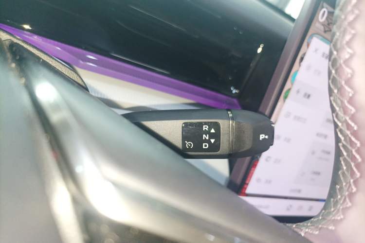 Used Mazda EZ-60 2025 Model Range-Extended 200 Max Gear Lever