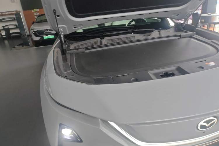 Used Mazda EZ-60 2025 Model Range-Extended 200 Pro Engine Bay Right