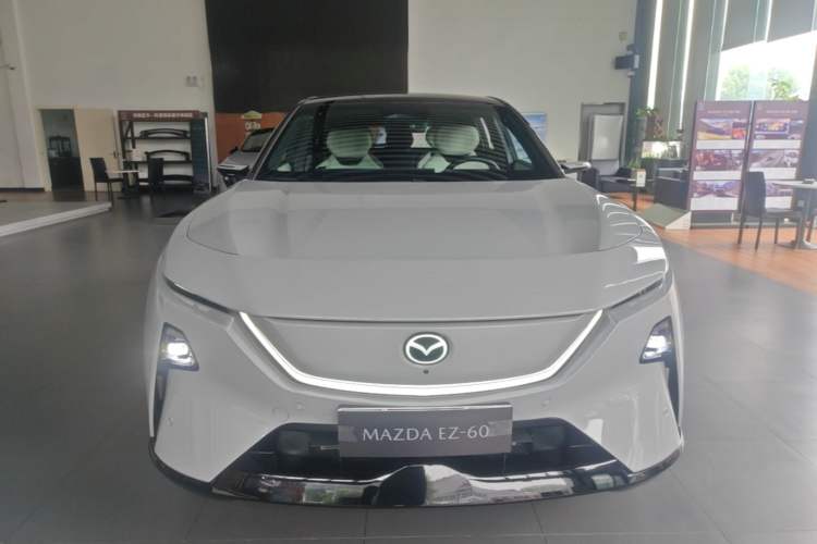 Used Mazda EZ-60 2025 Model Range-Extended 200 Pro Front