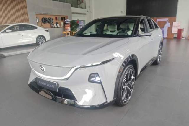 Used Mazda EZ-60 2025 Model Range-Extended 200 Pro