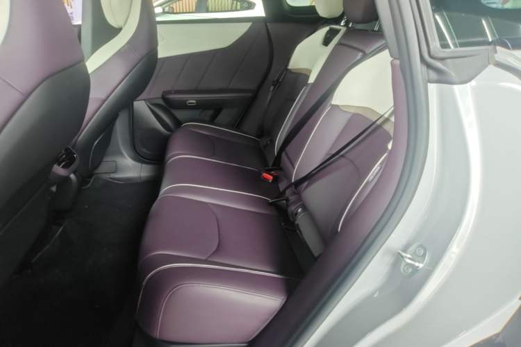 Used Mazda EZ-60 2025 Model Range-Extended 200 Pro Left Rear Seat