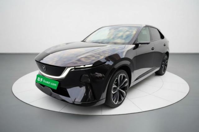Używany Mazda EZ-60 2025 Model Range-Extended 200 Max