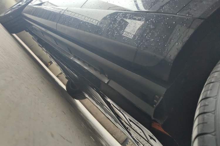 Used Mazda EZ-60 2025 Model Range-Extended 200 Max Chassis Rear Left