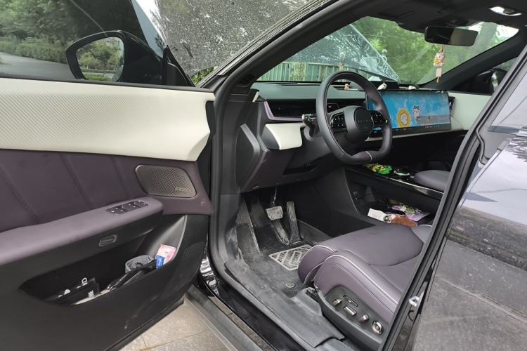 Used Mazda EZ-60 2025 Model Range-Extended 200 Max Driver Seat