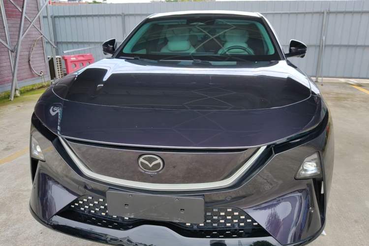 Used Mazda EZ-60 2025 Model Range-Extended 200 Pro Front