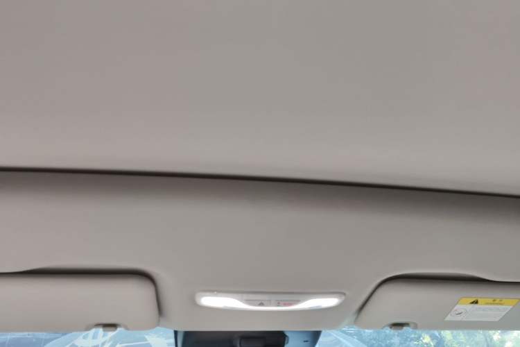 Used Mazda EZ-60 2025 Model Range-Extended 200 Pro Headliner