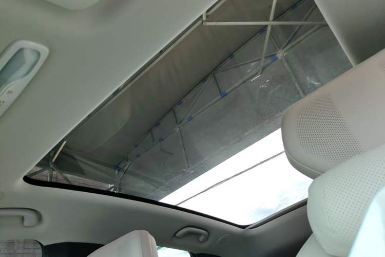 Used Mazda EZ-60 2025 Model Range-Extended 200 Pro Headliner