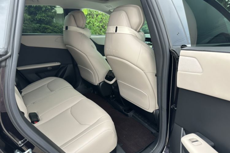 Used Mazda EZ-60 2025 Model Range-Extended 200 Pro Interior 3