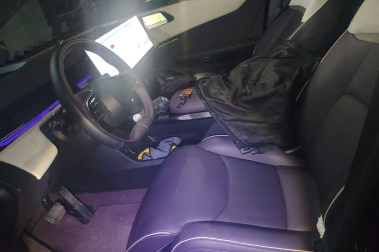 Used Mazda EZ-60 2025 Model Range-Extended 200 Max Left Front Seat