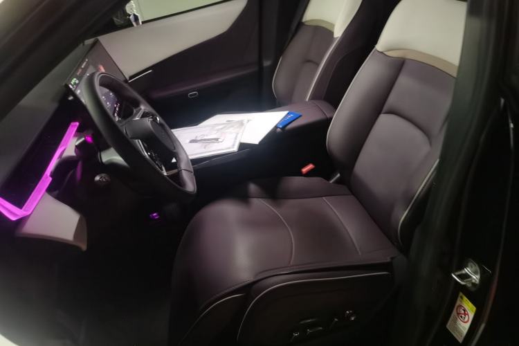 Used Mazda EZ-60 2025 Model Range-Extended 200 Max Left Front Seat