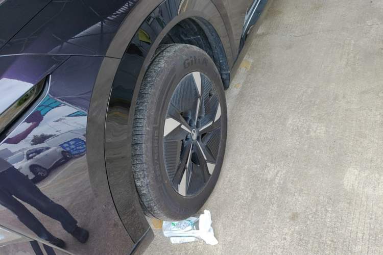 Used Mazda EZ-60 2025 Model Range-Extended 200 Pro Left Front Wheel Hub