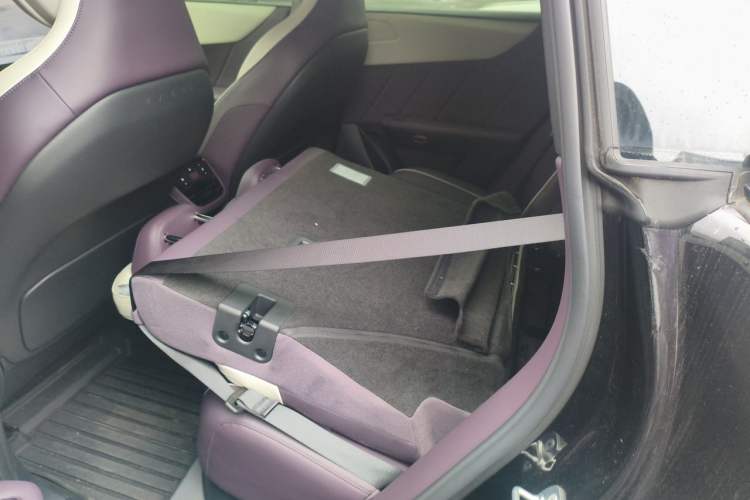 Used Mazda EZ-60 2025 Model Range-Extended 200 Max Left Rear Seat