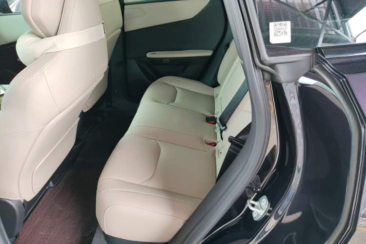 Used Mazda EZ-60 2025 Model Range-Extended 200 Pro Left Rear Seat