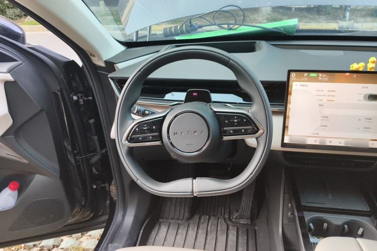 Used Mazda EZ-60 2025 Model Range-Extended 200 Pro Steering Wheel