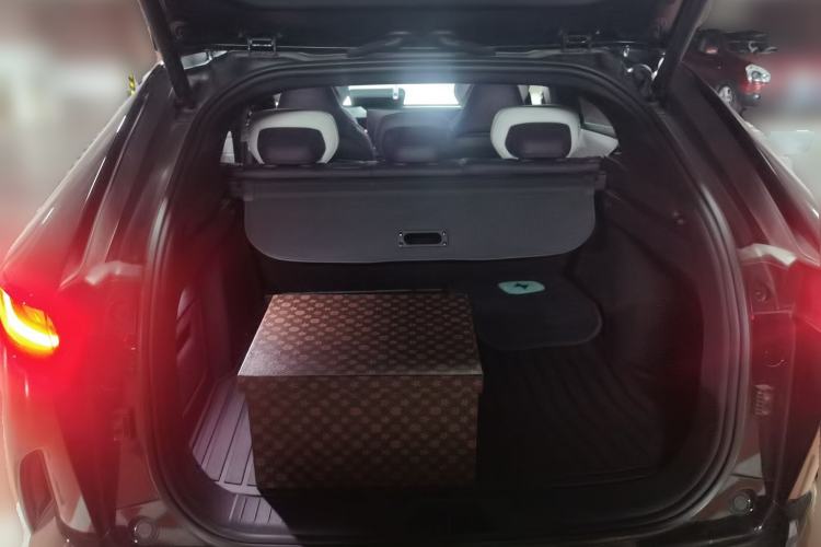 Used Mazda EZ-60 2025 Model Range-Extended 200 Max Trunk