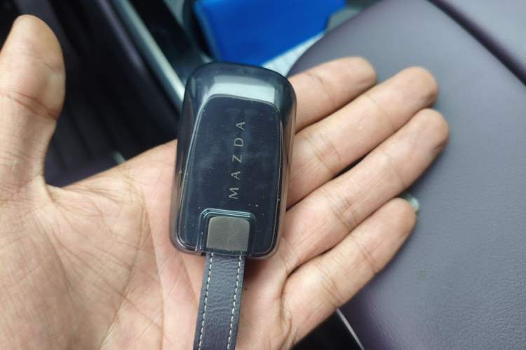 Used Mazda EZ-60 2025 Model Range-Extended 200 Max Vehicle Key