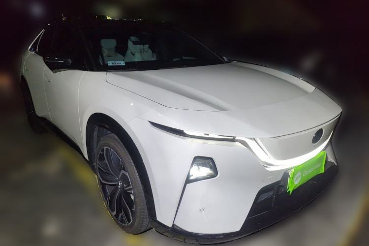 Used Mazda EZ-60 2025 Model Range-Extended 200 Max Exterior 2