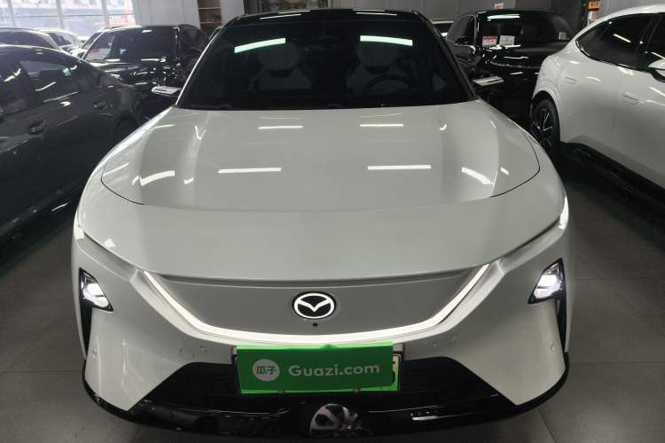 Used Mazda EZ-60 2025 Model Range-Extended 200 Max Front