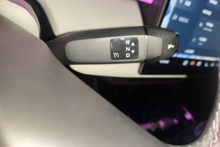 Used Mazda EZ-60 2025 Model Range-Extended 200 Max Gear Lever