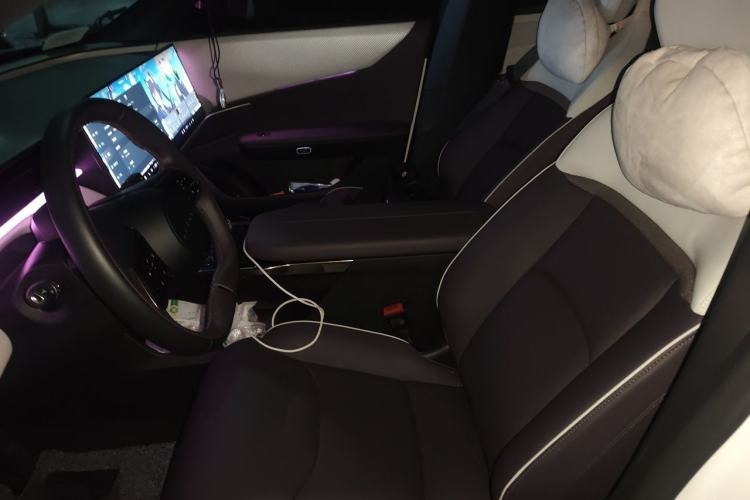 Used Mazda EZ-60 2025 Model Range-Extended 200 Max Left Front Seat